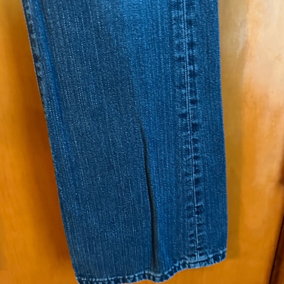 EUC Levi’s denim jeans. Size 9. Juniors. - Picture 3 of 10